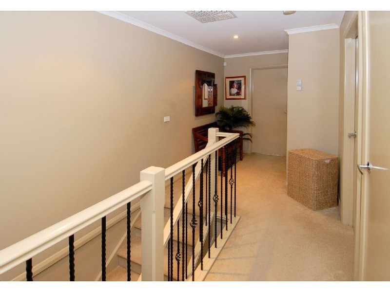 195  Cairnlea Drive, Cairnlea VIC 3023