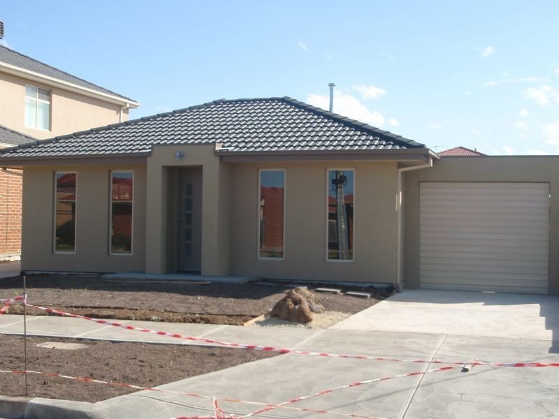 1/55 Doherty Street, Deer Park VIC 3023