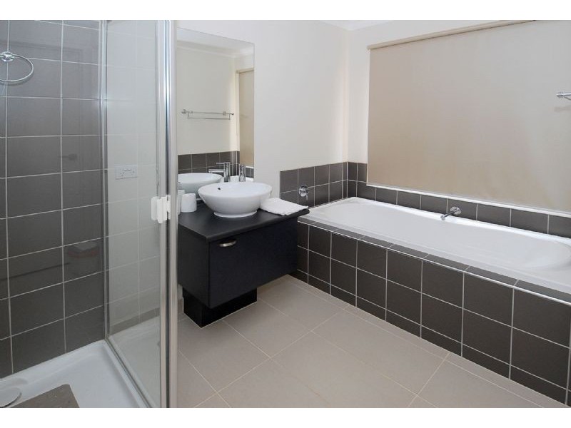 6 Katrine Place, Deer Park VIC 3023