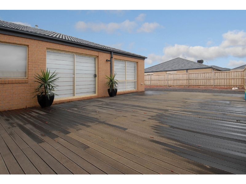 6 Katrine Place, Deer Park VIC 3023