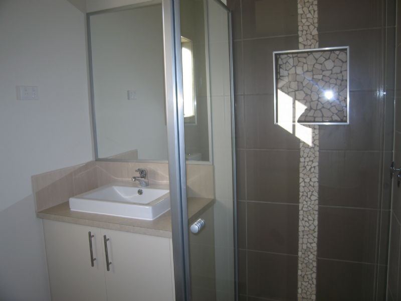 12 Flinders Place, Caroline Springs VIC 3023