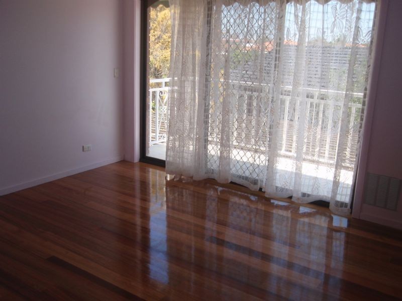 41 Winslow Cres, Deer Park VIC 3023