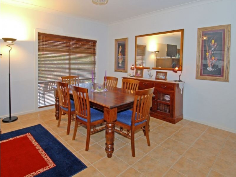 31 Hunts Cross Way, Caroline Springs VIC 3023