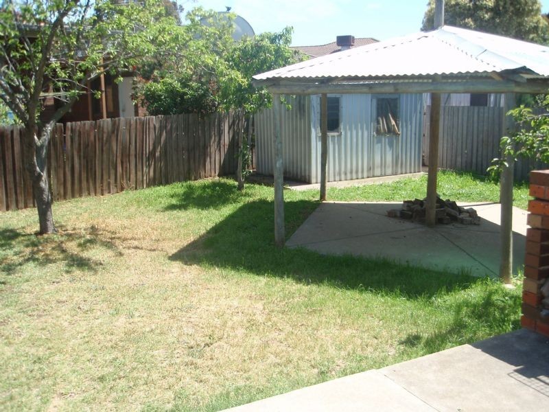 2 Elinga Ct, Albanvale VIC 3021