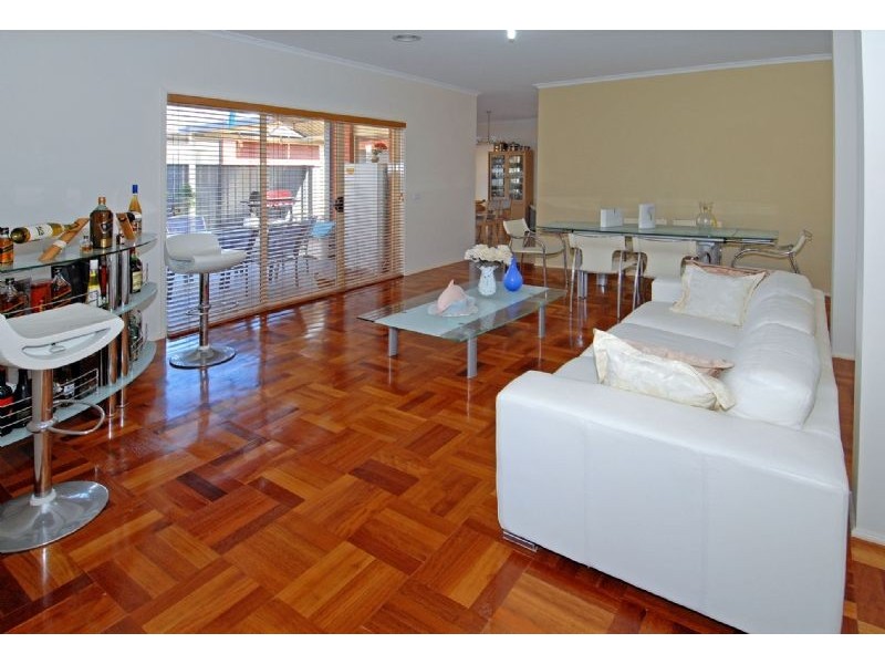 2 Chatsworth Avenue, Derrimut VIC 3030