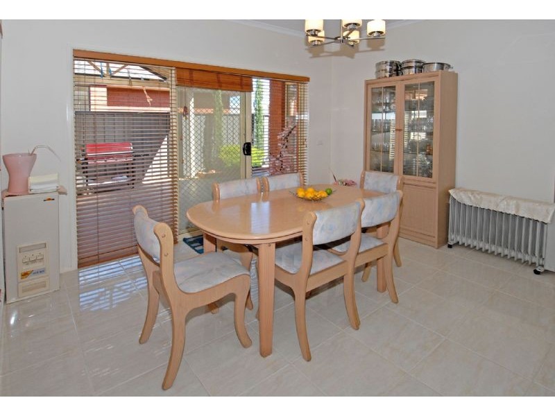 2 Chatsworth Avenue, Derrimut VIC 3030