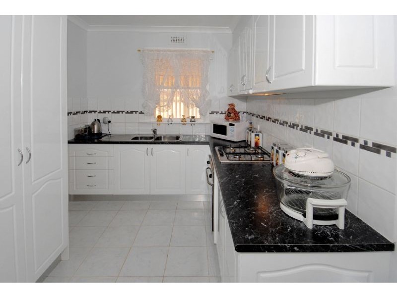 21 Welwyn Parade, Deer Park VIC 3023