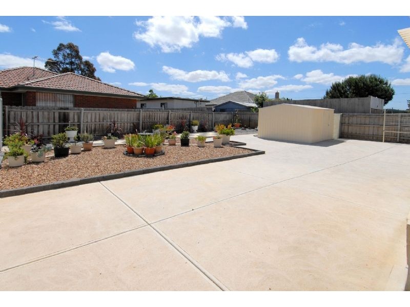 21 Welwyn Parade, Deer Park VIC 3023
