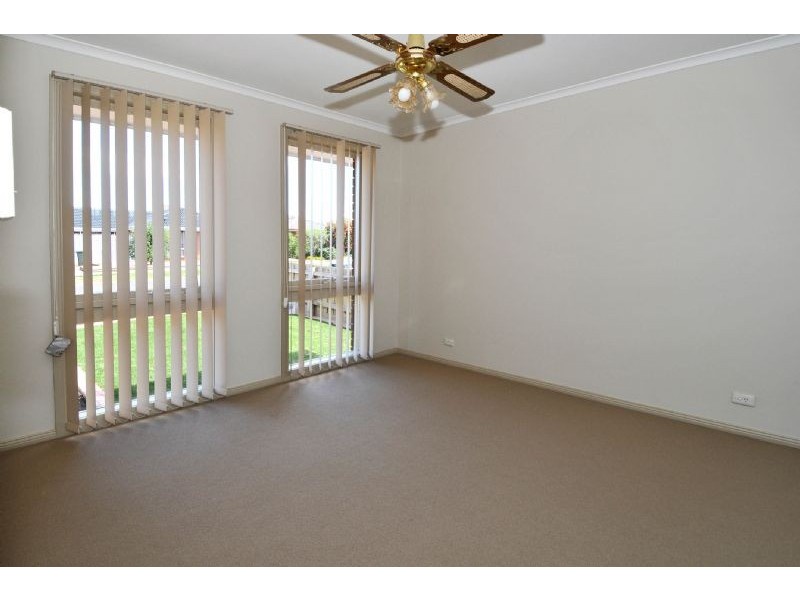 3 Abercairn Court, Deer Park VIC 3023