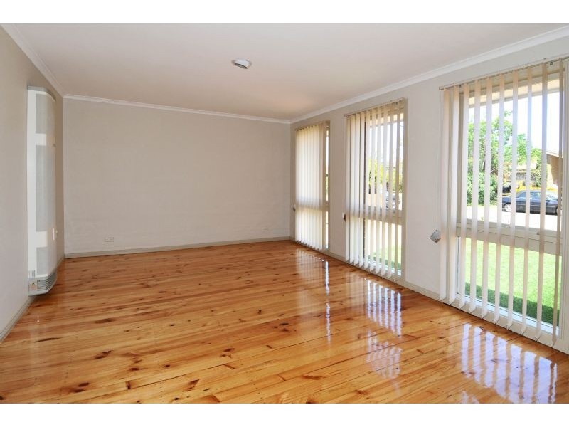 3 Abercairn Court, Deer Park VIC 3023