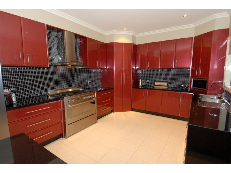 16 Nutwood Crescent, Derrimut VIC 3030