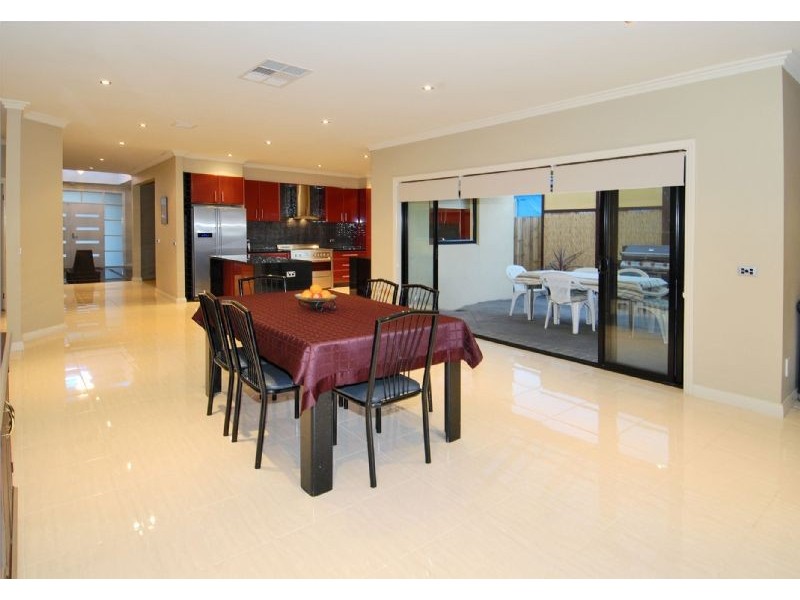 16 Nutwood Crescent, Derrimut VIC 3030