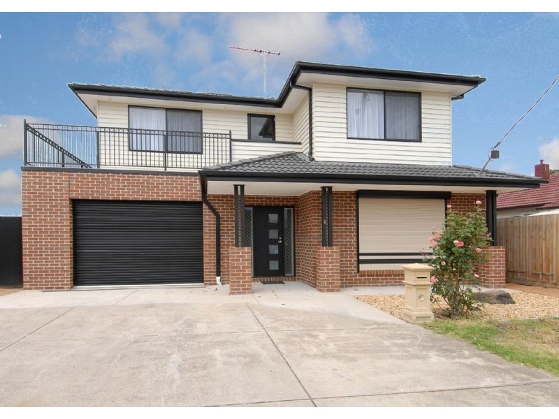 4 Sassella Street, Deer Park VIC 3023