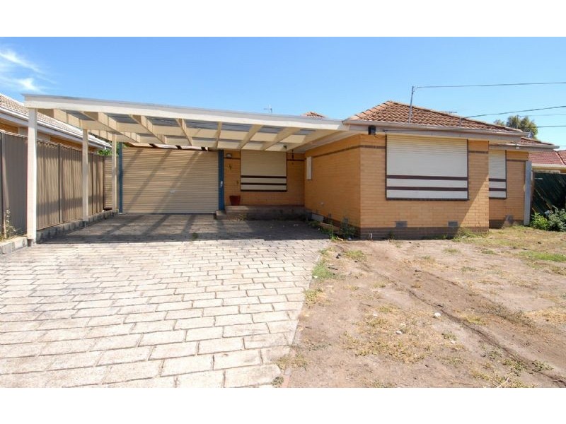 13 Runcorn Crescent, Deer Park VIC 3023