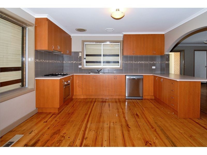 13 Runcorn Crescent, Deer Park VIC 3023