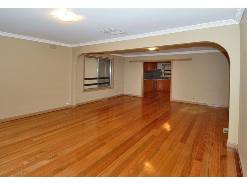 13 Runcorn Crescent, Deer Park VIC 3023