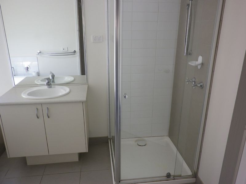 29 Hemsley Drive, Deer Park VIC 3023