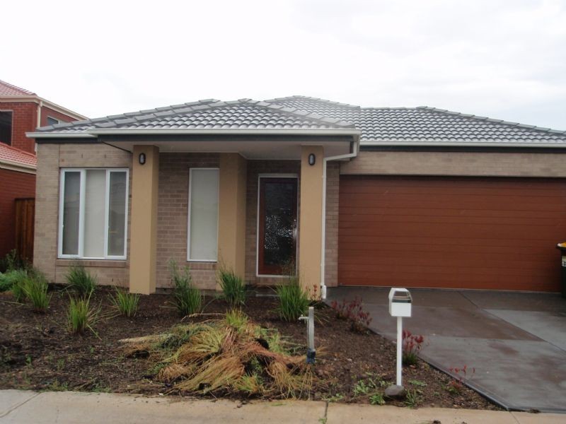 30 Eagle Way, Deer Park VIC 3023