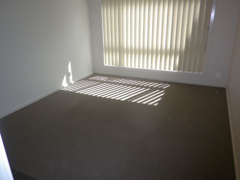 4 Hawksbury Green, Caroline Springs VIC 3023