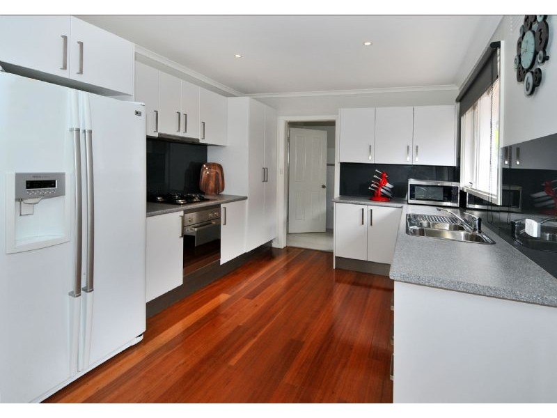 2 Summers Street, Deer Park VIC 3023