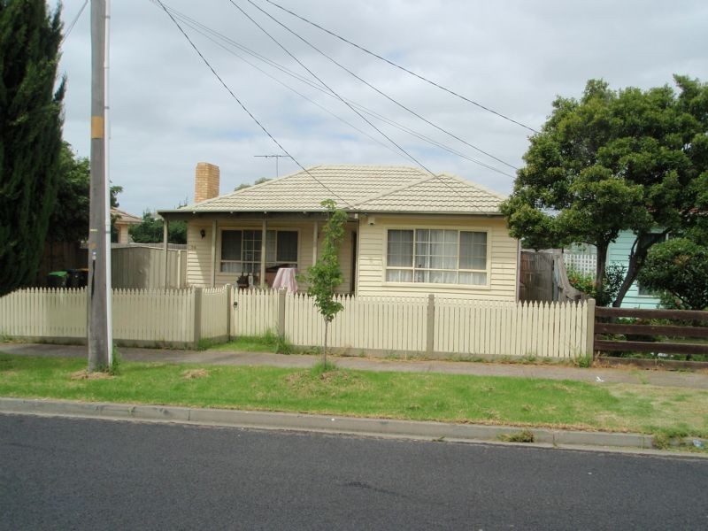 76 Welwyn Parade, Deer Park VIC 3023