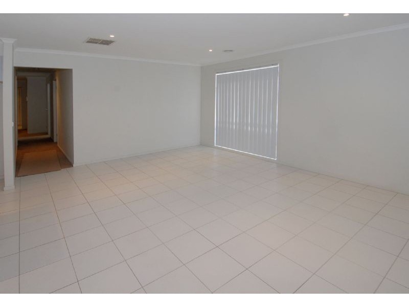 51 Foleys Road, Deer Park VIC 3023