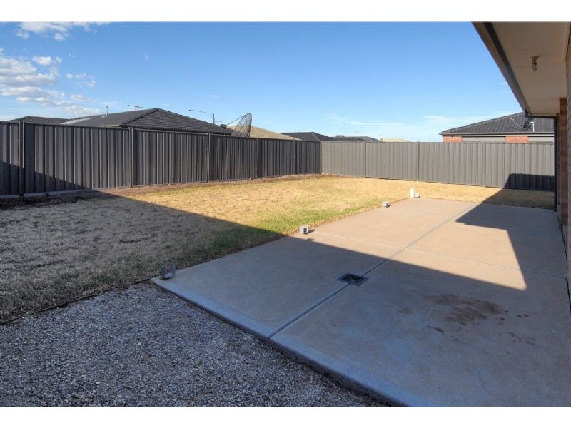 51 Foleys Road, Deer Park VIC 3023