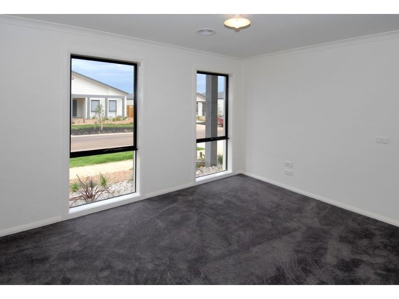 3 Cooma Place, Burnside VIC 3023