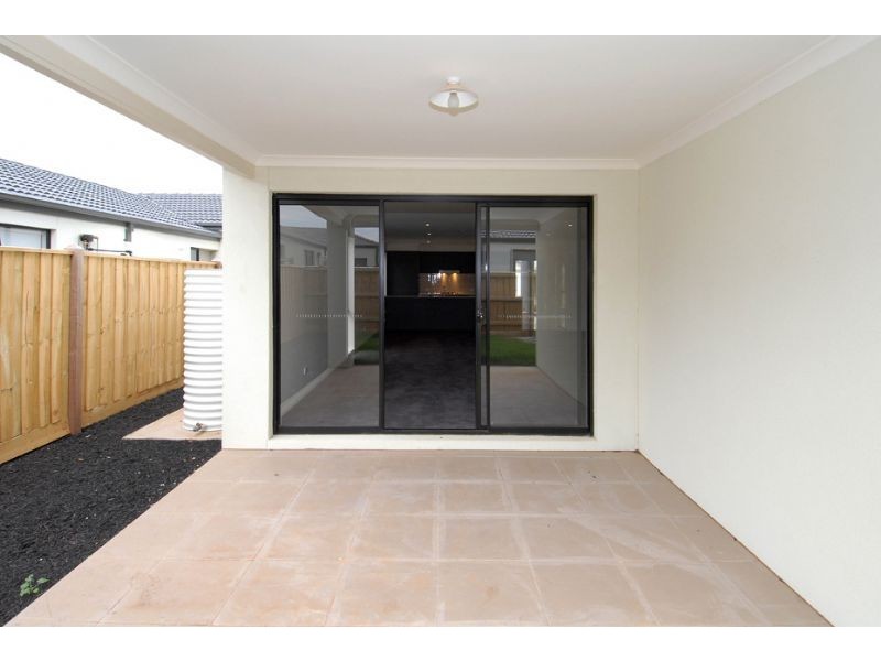 3 Cooma Place, Burnside VIC 3023