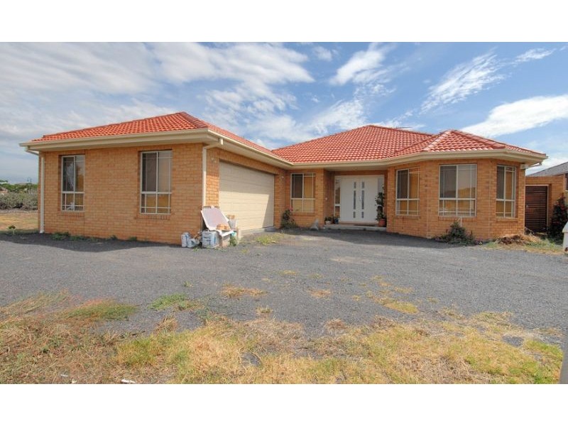 60 Barwon Street, Taylors Hill VIC 3037