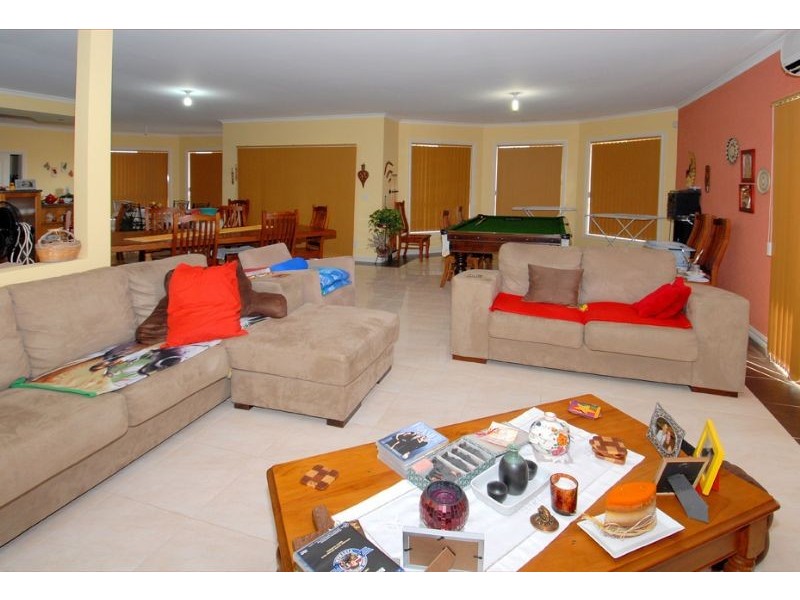 60 Barwon Street, Taylors Hill VIC 3037