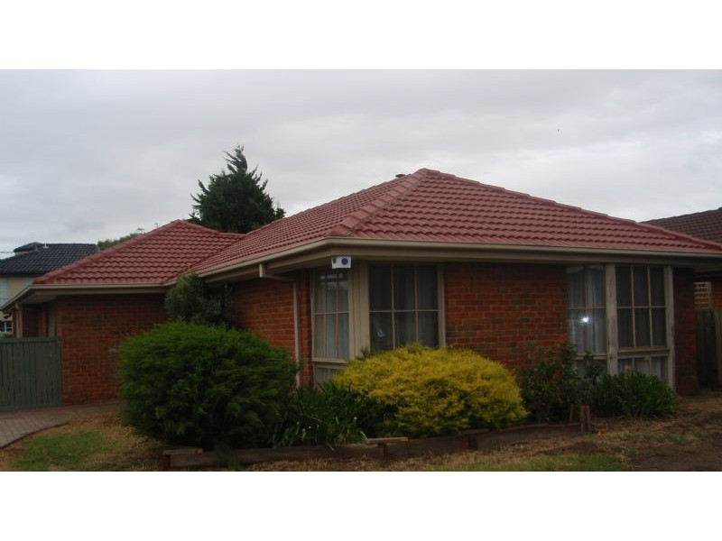 37 Prince Albert Cresent, Taylors Lakes VIC 3038