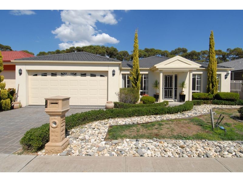 24  Cochrane Street, Cairnlea VIC 3023