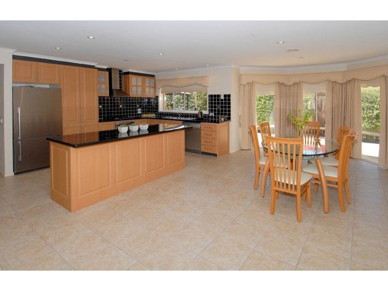 24  Cochrane Street, Cairnlea VIC 3023