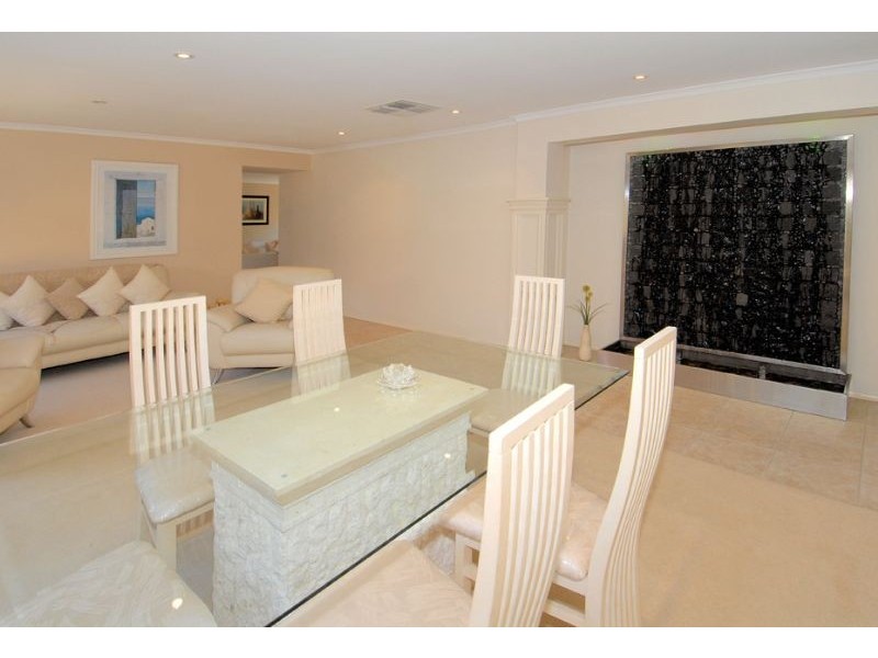 24  Cochrane Street, Cairnlea VIC 3023