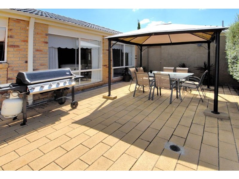 24  Cochrane Street, Cairnlea VIC 3023