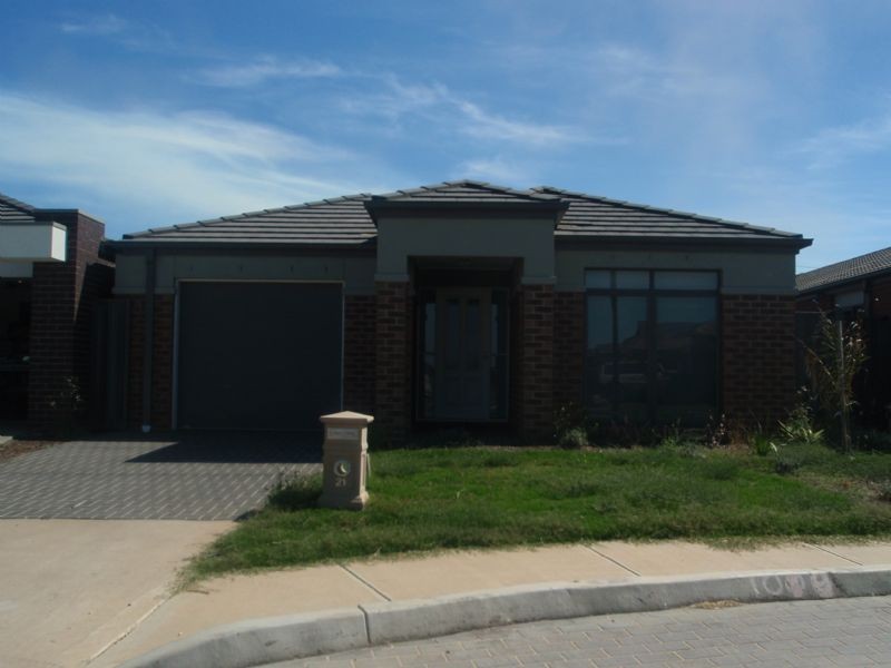 21 Jonah Parade, Deer Park VIC 3023