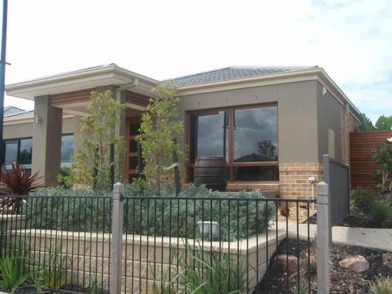 6 Central Park Blvd, Deer Park VIC 3023