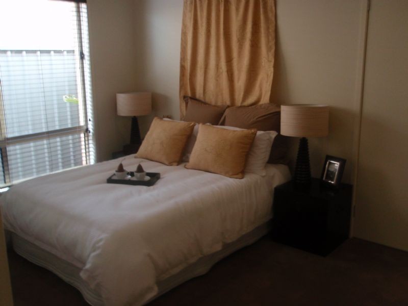 6 Central Park Blvd, Deer Park VIC 3023