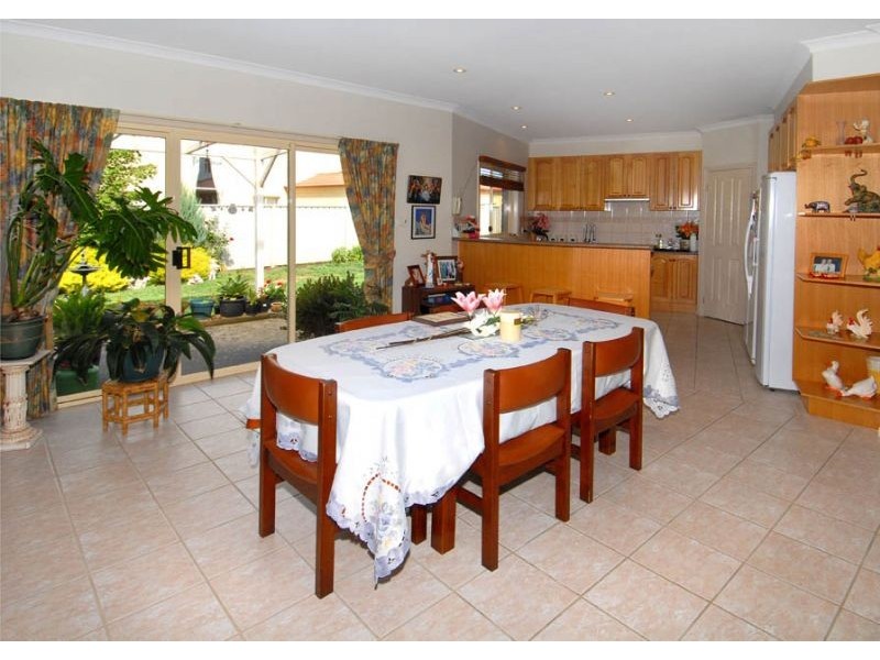 26 Caroline Springs Boulevard, Caroline Springs VIC 3023
