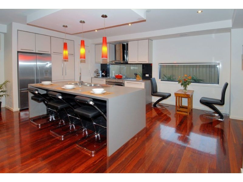 30 Central Park Way, Caroline Springs VIC 3023