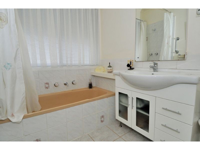 1 Duval Court, Albanvale VIC 3021