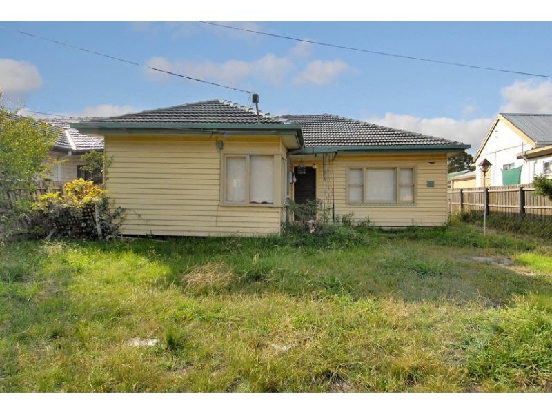 4 Glencairn Avenue, Deer Park VIC 3023