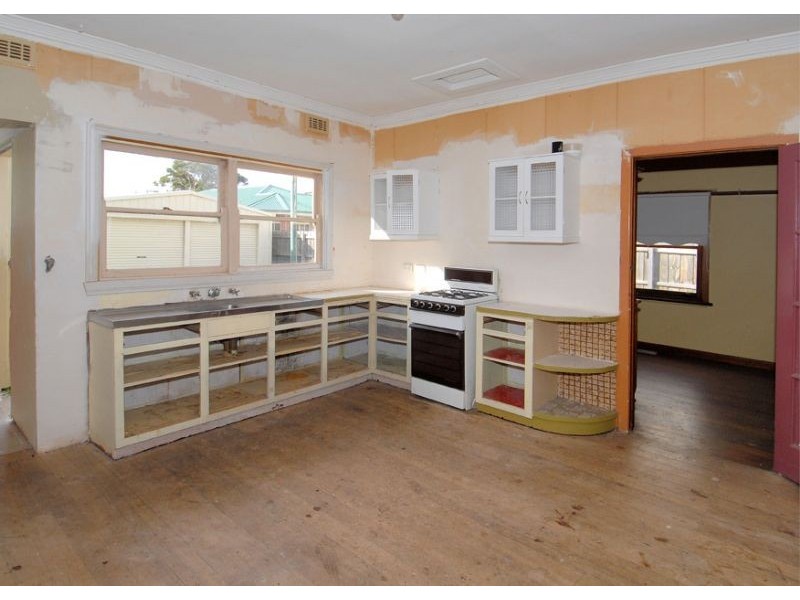 4 Glencairn Avenue, Deer Park VIC 3023