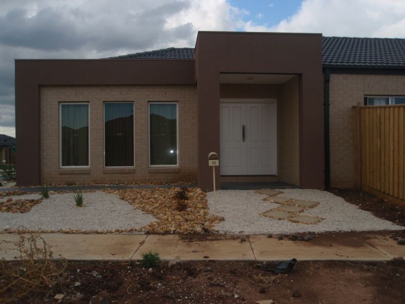 10 Old Course Cresent, Deer Park VIC 3023