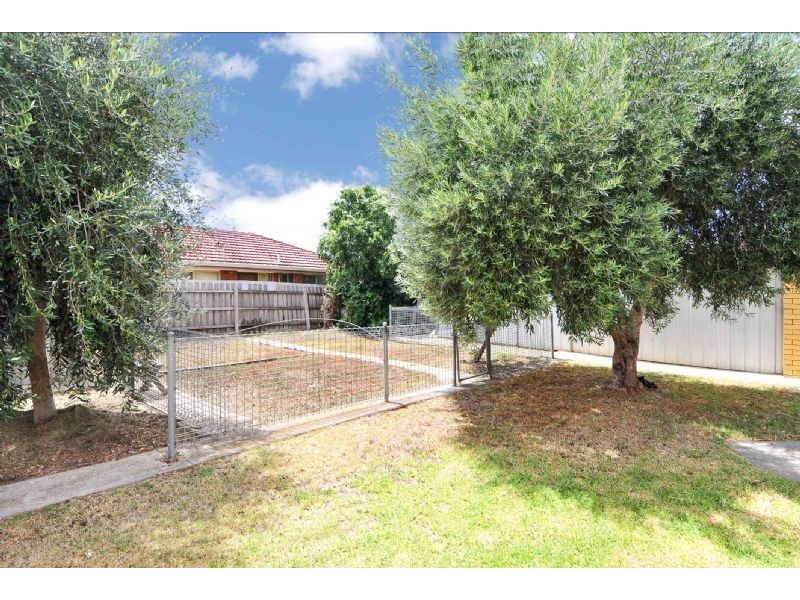 36 Dumfries Street, Deer Park VIC 3023