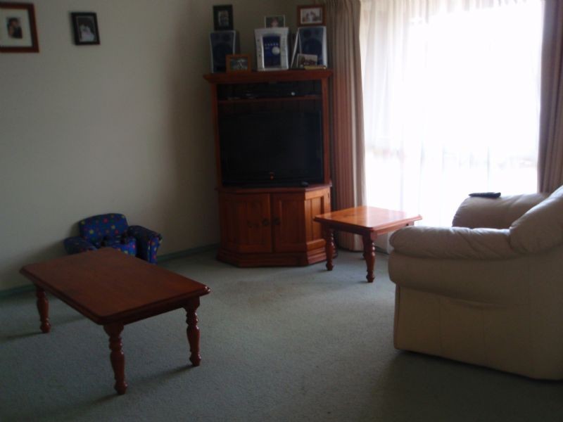 24 Daylesford Cresent, Caroline Springs VIC 3023