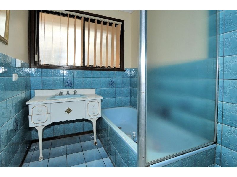 32 Newbury Street, Deer Park VIC 3023