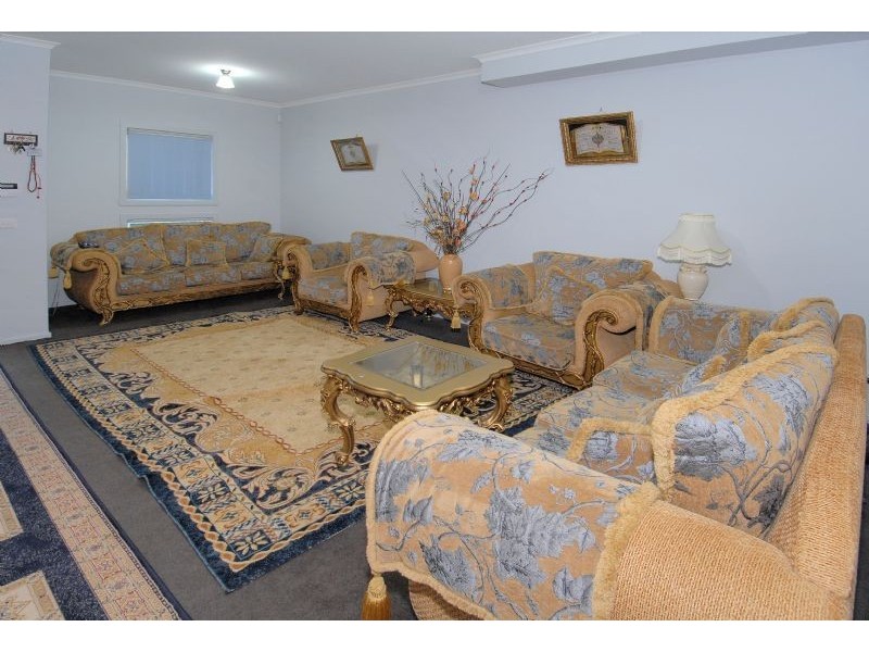 2 Lantern Court, Cairnlea VIC 3023