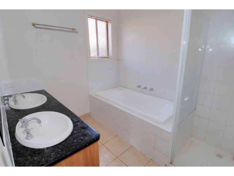 25 Abernathy Avenue, Deer Park VIC 3023